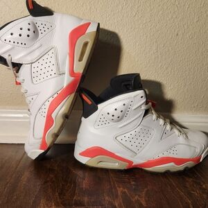 Jordan Retro 6 "Infrared White"